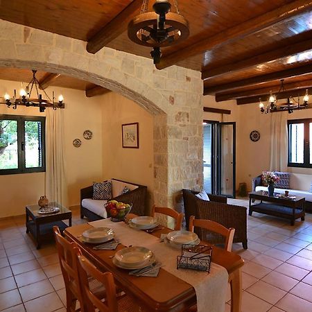 Christina Villas- Minoan Inland Pentamodi エクステリア 写真